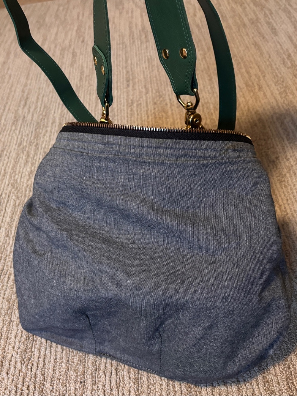 Moyen Messenger Shoulder Bag in Green - Picture 8 of 8